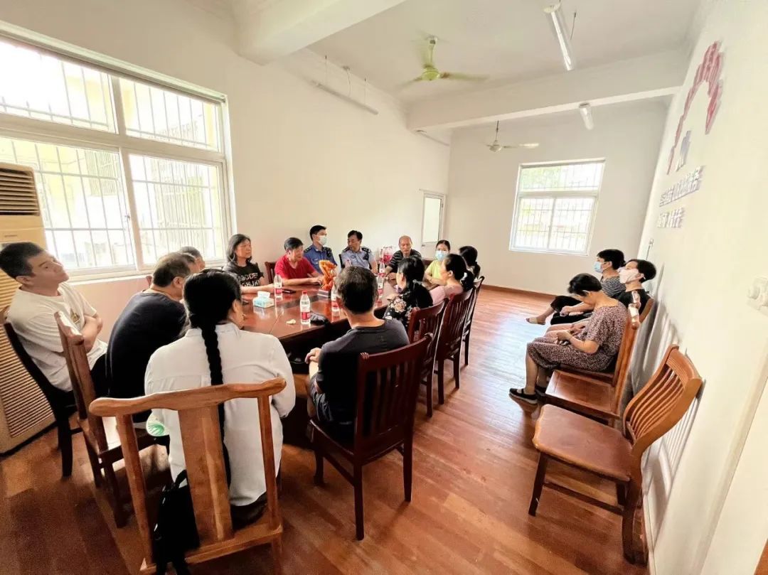 如何“熄灭”社区矛盾“升温”社区服务?答案是……(图3) 如何“熄灭”社区矛盾“升温”社区服务?答案是……(图3)