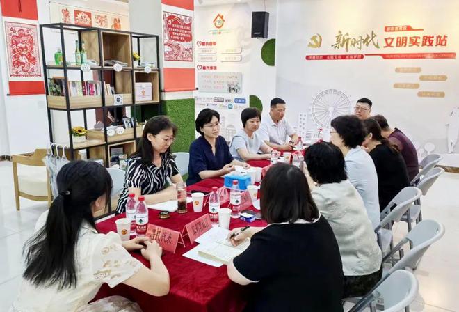 津姐家政进社区 温暖服务惠民生(图2)