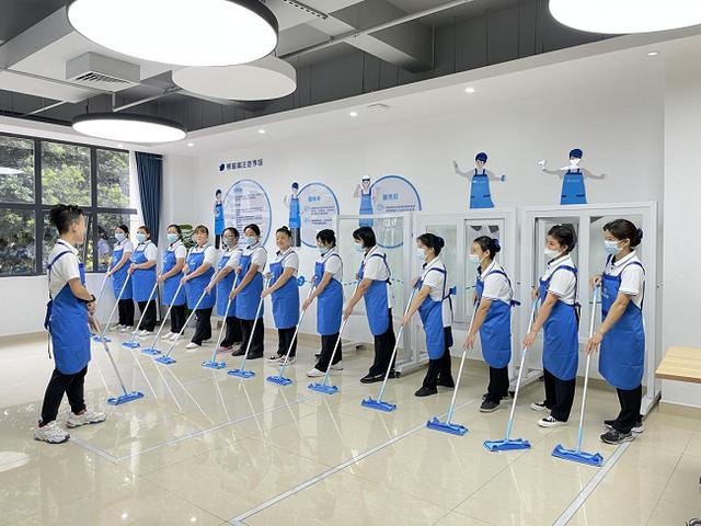 以管理标准化推动服务标准化轻喜到家重塑家政服务品质(图3) 以管理标准化推动服务标准化轻喜到家重塑家政服务品质(图3)