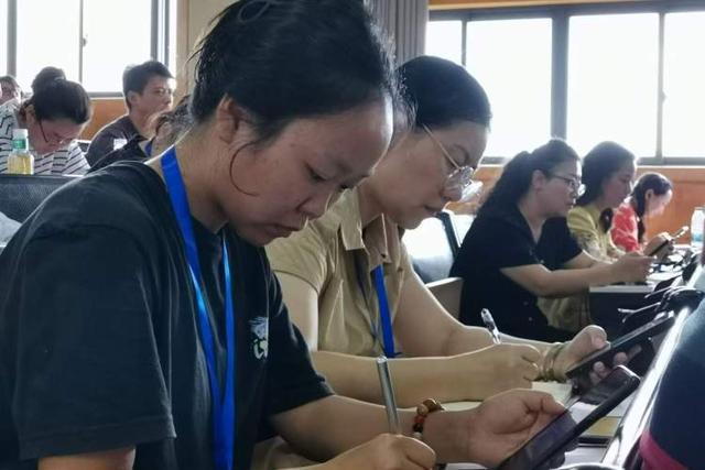 民宿管家充电忙！上海200名民宿从业者到上海开放大学上课(图2)